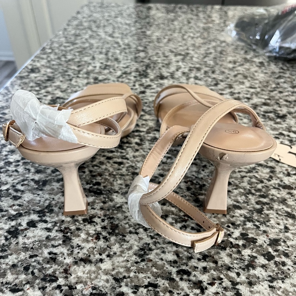 Elegant Tan Strappy Sandals - Picture 2 of 6